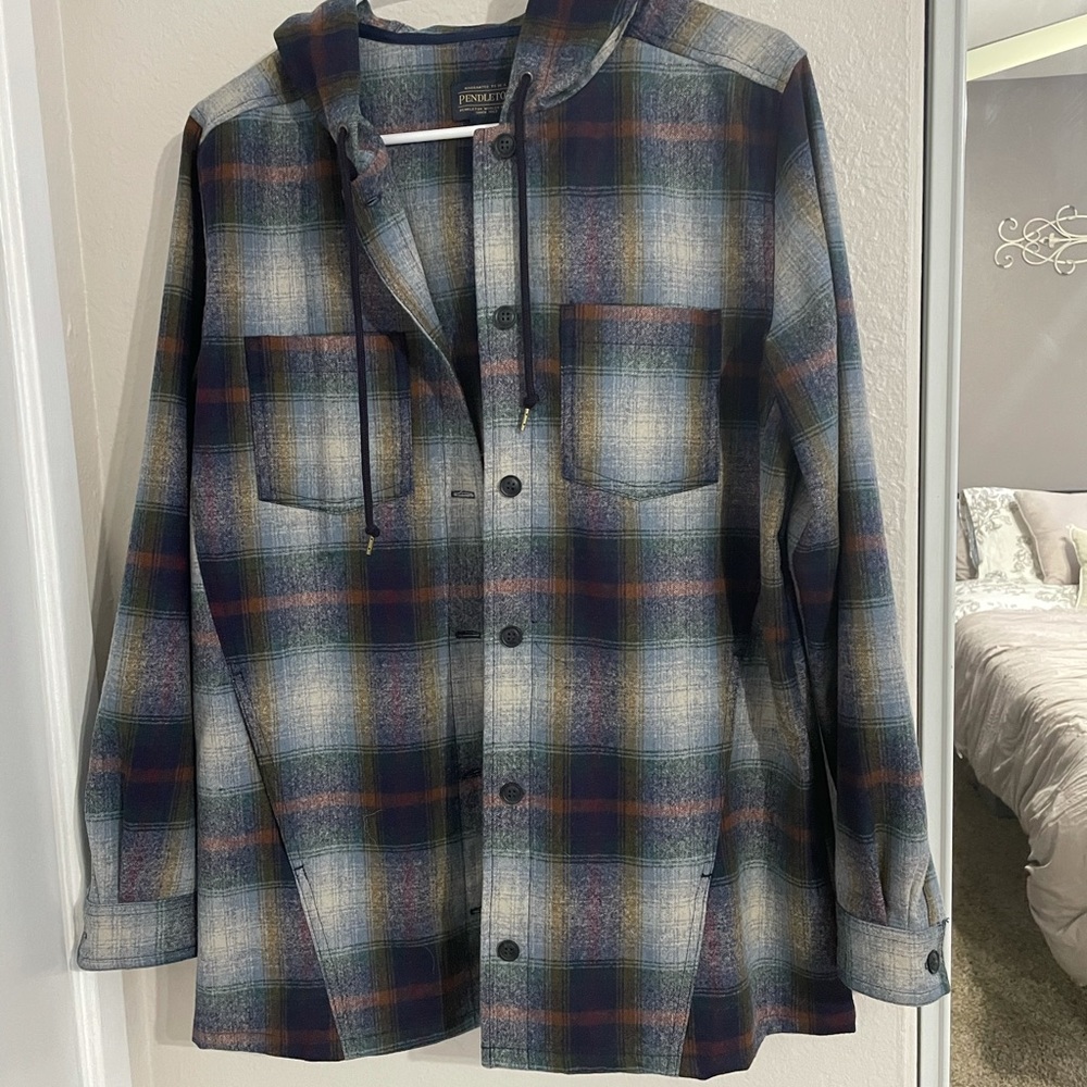 100% wool Women’s boyfriend hooded Pendleton